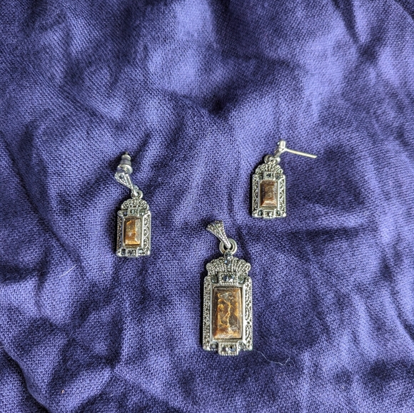 EARRINGS & PENDANT‎ - Picture 1 of 3